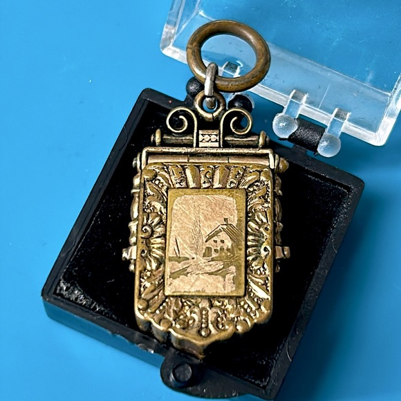 Antique Jewelry - 🖤Victorian antique locket pendant